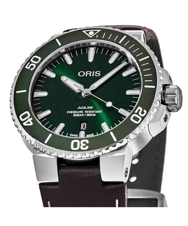 Oris Aquis Date Leather Strap Green Dial Automatic Diver's 01 733 7732 4157-07 5 21 10FC 300M Men's Watch